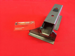 VW Bus T2 68-79 Wagenheberaufnahme vorne links (0891-520)