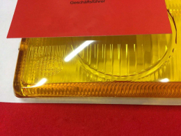 Glas fr Nebelscheinwerfer rechts gelb Porsche 911 Typ 993 HELLA (31-062)
